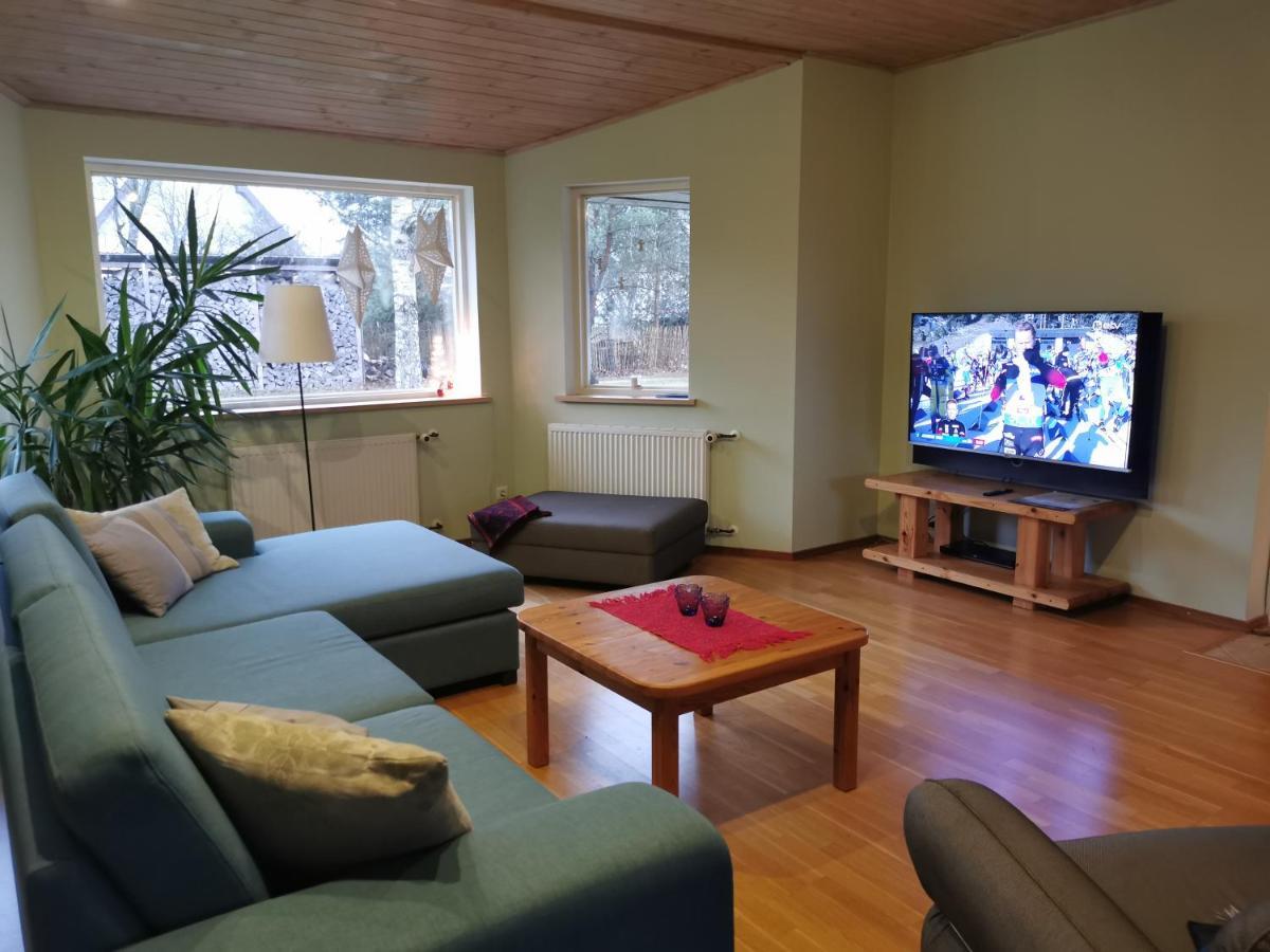 Kaare Guesthouse Viljandi  Exteriör bild