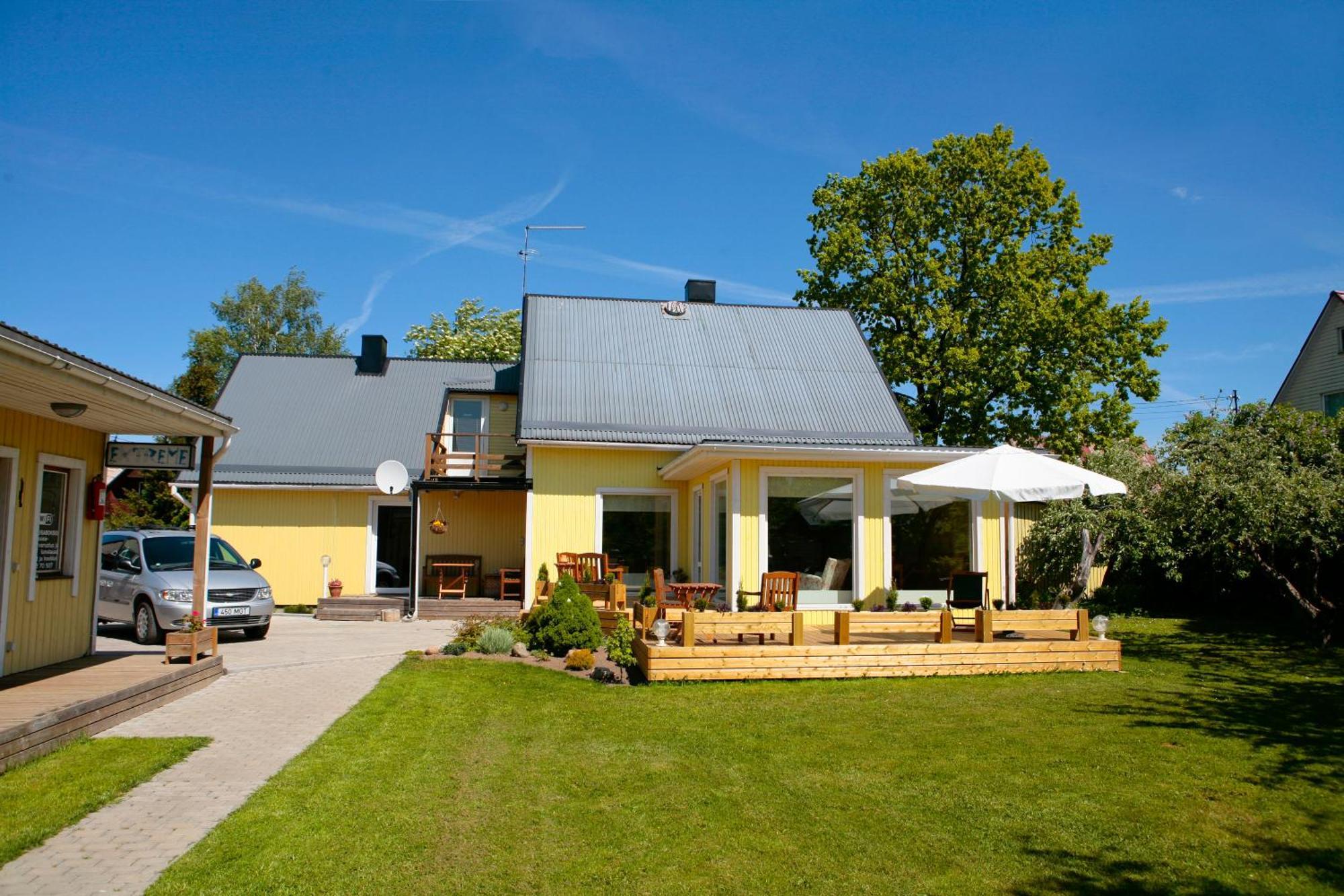 Kaare Guesthouse Viljandi  Exteriör bild